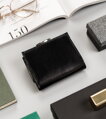 Malá, kožená peňaženka pre ženy so systémom RFID Protect — Peterson