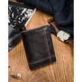 Niewielki, pionowy portfel męski ze skóry naturalnej w czarnym kolorze - Always Wild