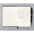 Czarny notes w formacie B6 zadrukowany w linie, wyposażony w gumkę zamykającą - Peterson