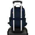 Nylonowy plecak damski w granatowym kolorze z uchwytem do mocowania na walizce - Peterson