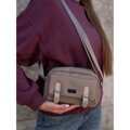 Malá praktická nylonová crossbody kabelka v béžovej farbe - Peterson