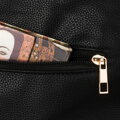 Čierna mestská dámska crossbody kabelka s nastaviteľným popruhom