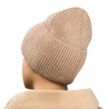 Beżowa czapka damska beanie w uniwersalnym rozmiarze z logo marki - Peterson