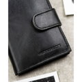 Czarny portfel męski ze skóry naturalnej wyposażony w system RFID, zamykany zatrzaskiem - Peterson