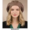 Uniwersalny beret damski wykonany z akrylu w kolorze khaki - Rovicky