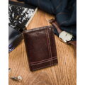 Pionowy portfel męski ze skóry naturalnej w brązowym kolorze - Always Wild
