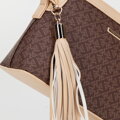 Dámska crossbody z ekokože s monogramom hnedá 99-4Y-506-4