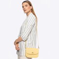 Dámska crossbody z pravej kože, žltá 100-4E-214-Y