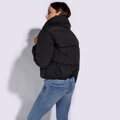 Dámska čierna prešívaná bunda voľného oversize strihu 95-9D-105-1