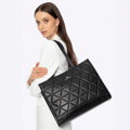Dámska kožená shopper kabelka s geometrickým prešívaním čierna a strieborná 100-4E-613-1S