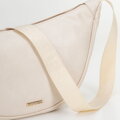 Damska torebka crossbody na szerokim pasku kremowa 100-4Y-421-0