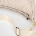 Damska torebka crossbody w geometryczne przeszycia kremowo - srebrna 100-4Y-422-9S