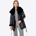 Damski płaszcz z ekoskóry z futerkowymi detalami czarny 101-9P-102-1