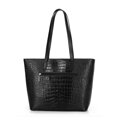 Damski shopper ze skóry we wzór croco czarno - srebrny 100-4E-618-1S