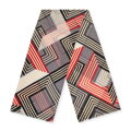 Damski szal w geometryczny motyw czarno - czerwony 100-7D-012-X1