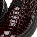 Damskie glany z lakierowanej skóry croco bordowe 101-D-970-3