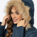 Kurtka damska pikowana z monogramem granatowa 99-9D-901-N