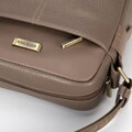 Pánska kožená crossbody taška s prešívaním taupe 100-4U-811-9
