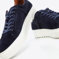 Męskie sneakersy zamszowe na grubej podeszwie granatowe 96-M-709-N