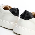 Męskie sneakersy ze skóry dwukolorowe biało - czarne 100-M-700-1