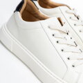 Męskie sneakersy ze skóry dwukolorowe biało - czarne 100-M-700-1
