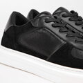 Męskie sneakersy ze skóry z perforacjami czarne 99-M-711-1