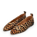 Dámske kožené balerínky s leopardím vzorom s vlasovým efektom čierne 102-D-364-4