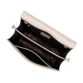 Skórzana torebka crossbody z łańcuszkiem kremowa 100-4E-206-0