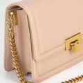 Skórzana torebka crossbody z łańcuszkiem beżowa 100-4E-206-9