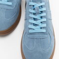 Sneakersy męskie ze skóry zamszowej niebieskie 100-M-500-7