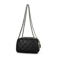 Dámska kožená crossbody na retiazke čierna 99-4E-305-1
