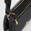 Trojpriehradová kožená crossbody kabelka, čierna 99-4E-013-1