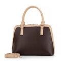 Dámska shopper kabelka s reliéfnym monogramom na prednej strane hnedá 99-4Y-233-4