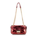 Minitorebka crossbody z połyskującej ekoskóry czerwona 100-4Y-216-3