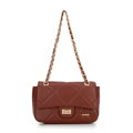 Crossbody z ekokože s geometrickým prešívaním prešívanie, červená 99-4Y-627-4