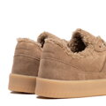 Zamszowe sneakersy z futrzanym wnętrzem beżowe 102-D-360-9