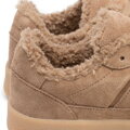 Zamszowe sneakersy z futrzanym wnętrzem beżowe 102-D-360-9