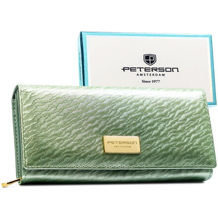Duży, skórzany portfel damski w jasnozielonym kolorze zamykany na zatrzask - Peterson