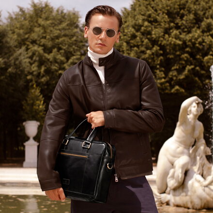 Męska kurtka z ekoskóry z ozdobnie obszytymi kieszeniami brązowa 97-9P-153-4