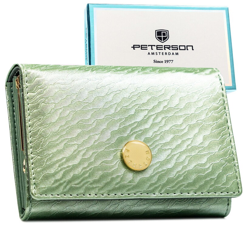 Średni portfel damski w jasnozielonym kolorze zamykany na zatrzask, wykonany ze skóry naturalnej i ekologicznej - Peterson