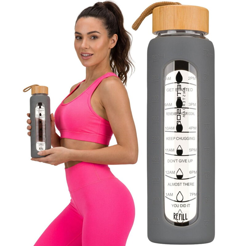 Sklenená fľaša na vodu 960 ml so silikónovým obalom s motivačnou stupnicou v sivej farbe – Peterson