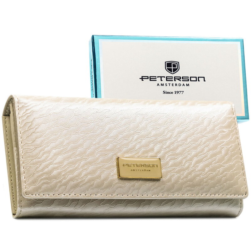 Portfel damski w kolorze ecru zamykany na zatrzask, pokryty subtelnym wzorem na klapce - Peterson