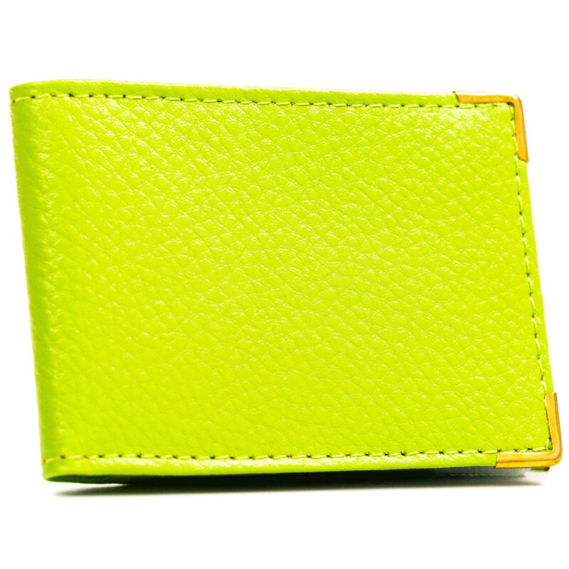 Pojemne etui na karty wykonane ze skóry naturalnej w jasnozielonym kolorze