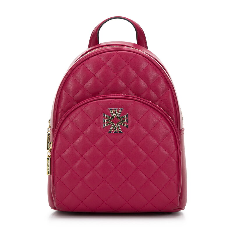 Damski plecak z pikowanej skóry z ozdobnym monogramem różowy 97-4E-609-P Damski plecak z pikowanej skóry z ozdobnym monogramem różowy 97-4E-609-P