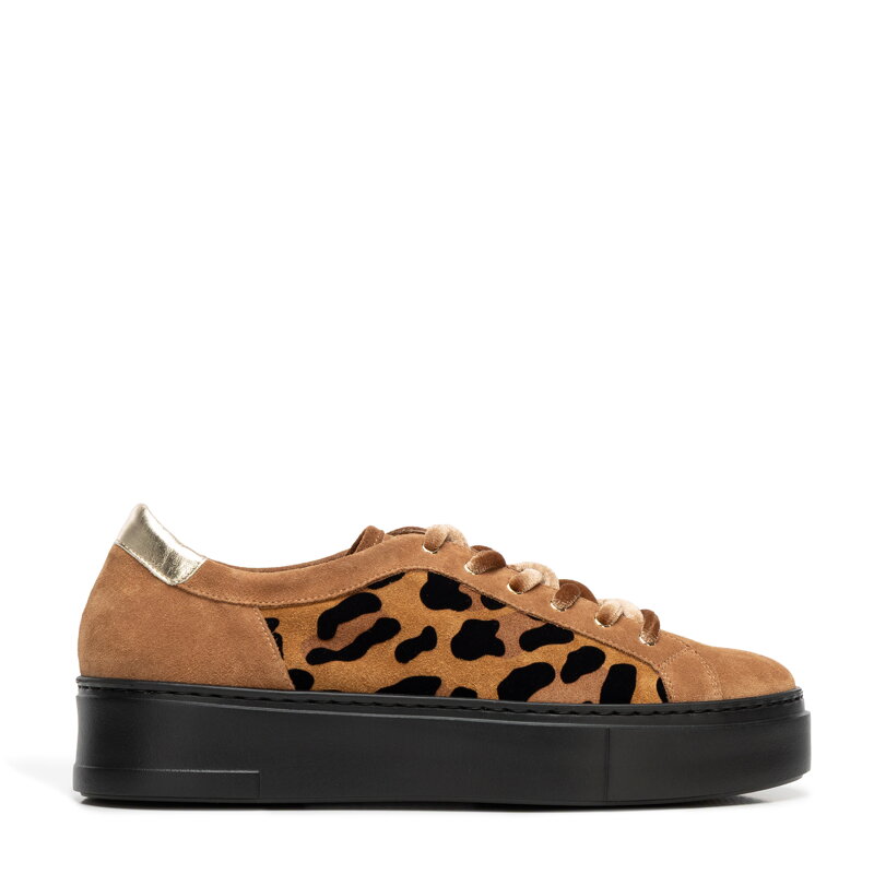 Damskie sneakersy ze skóry zamszowej w motyw panterki brązowe 101-D-108-4 Damskie sneakersy ze skóry zamszowej w motyw panterki brązowe 101-D-108-4