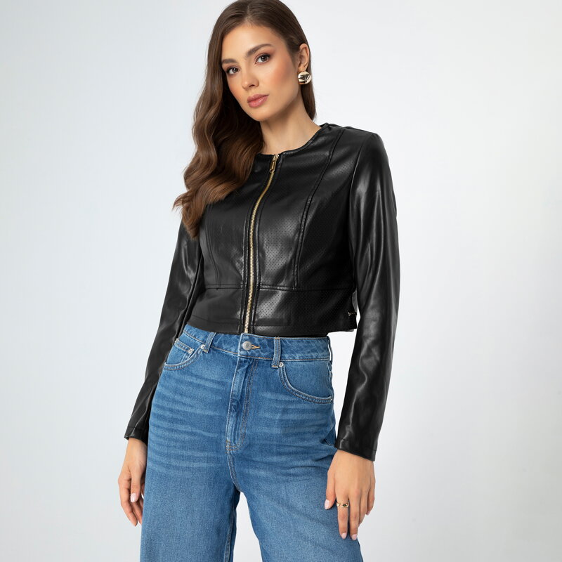 Damska kurtka z perforacjami czarna 99-9P-103-1