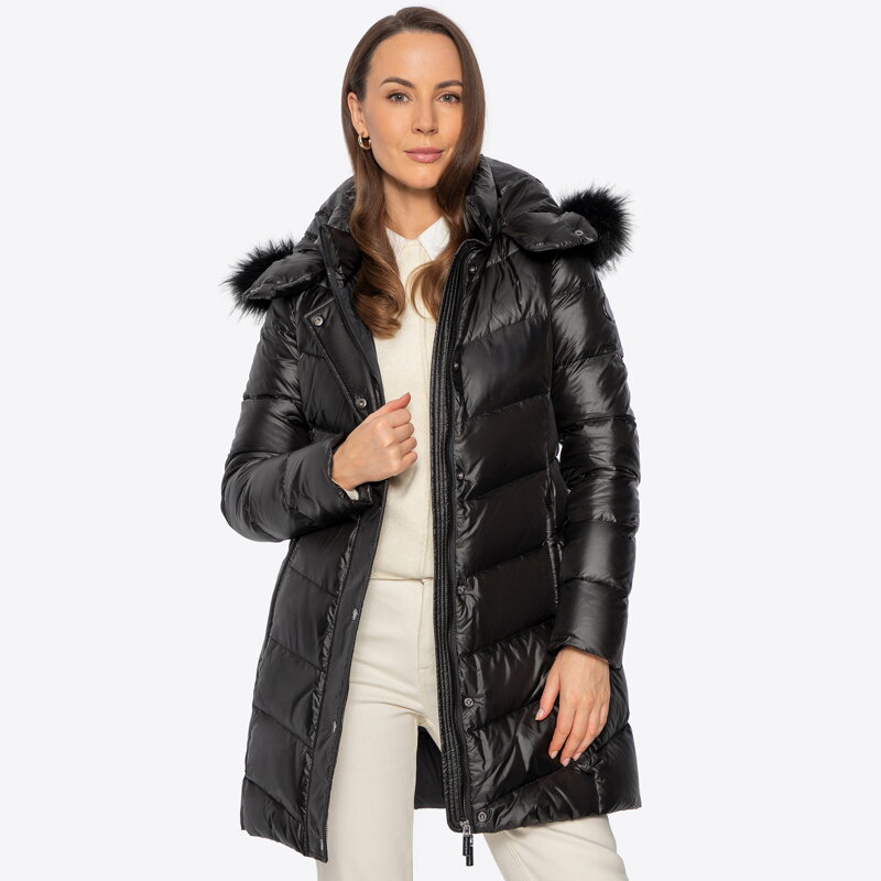 Pikowana damska kurtka z naturalnym puchem czarna 101-9D-203-1