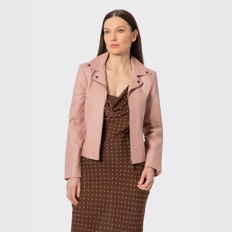 Skórzana kurtka z przeszyciami różowa 100-09-805-P