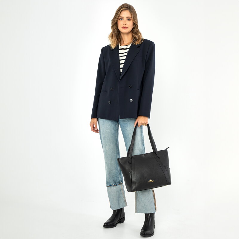 Shopperka ze skóry z ukośnymi przeszyciami czarno - złota 29-4E-627-1G Shopperka ze skóry z ukośnymi przeszyciami czarno - złota 29-4E-627-1G